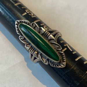 Vintage Size 6.5 Malachite and sterling silver ring
